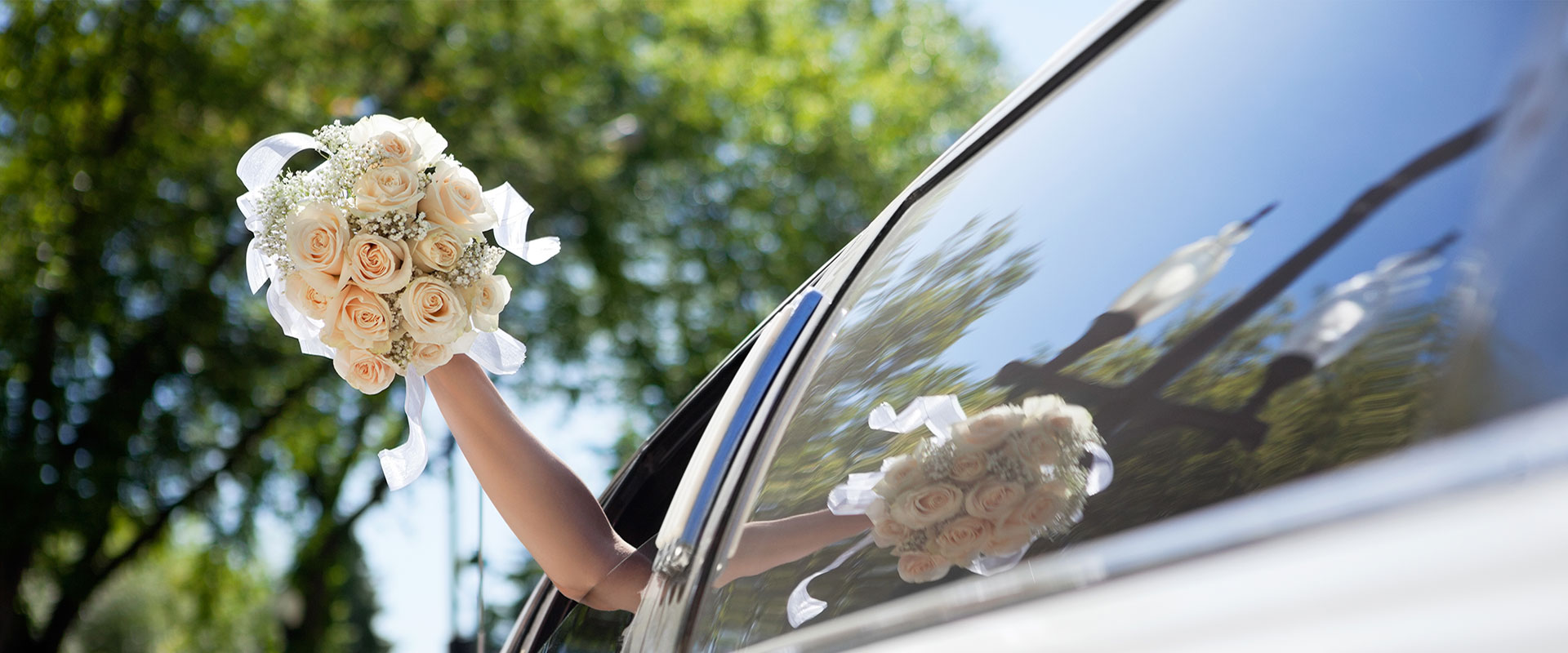 Planning an Okanagan wedding?  Hire Okanagan Limousine for a memory-making experience.